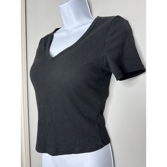 Klassy Network Women’s Cropped Built In Bra Crop Top Size Large Black Minimalist - Picture 1 of 15